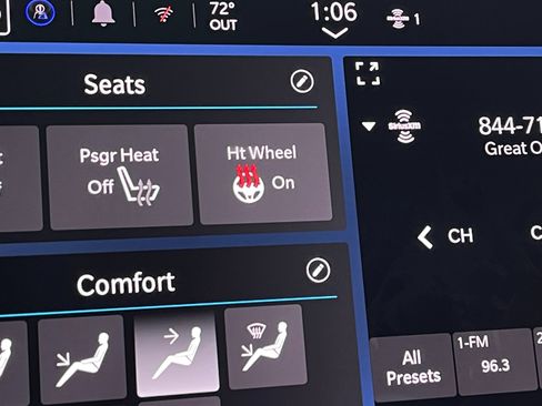 Used 2025 Chrysler Pacifica Select FWD image 21