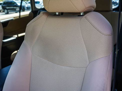 Used 2022 Toyota RAV4 LE AWD/4WD image 25