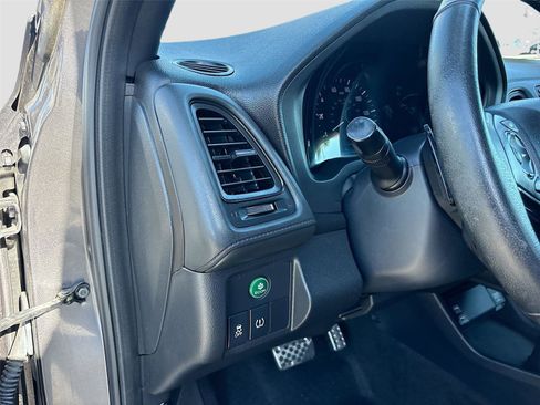 Used 2022 Honda HR-V Sport image 11