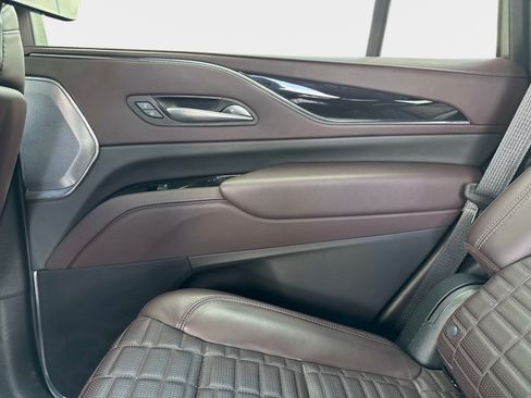 Used 2023 Cadillac Escalade Premium Luxury Platinum w/ LPO, Floor Liner Package AWD/4WD image 17