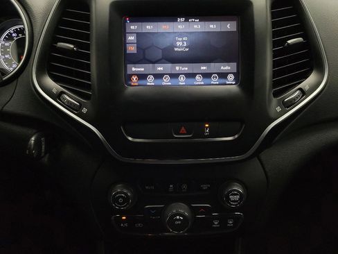 Used 2021 Jeep Cherokee Latitude image 25