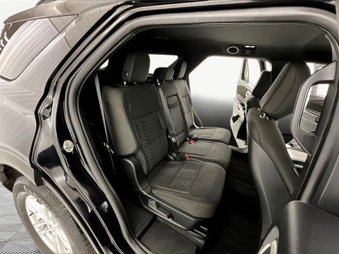 Used 2020 Ford Explorer XLT w/ Cold Weather Package image 21