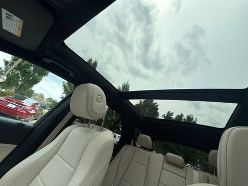 Used 2021 Mercedes-Benz GLE 350 4MATIC image 21