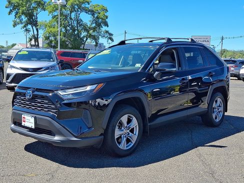 Certified 2022 Toyota RAV4 XLE w/ XLE Grade Weather Package image 3