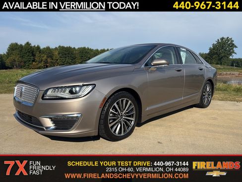 Used 2018 Lincoln MKZ Premiere image 1