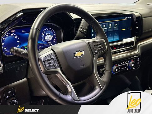 Used 2024 Chevrolet Silverado 1500 LT AWD/4WD image 15