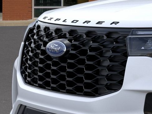 New 2026 Ford Explorer ST-Line w/ ST-Line Street Pack RWD image 17