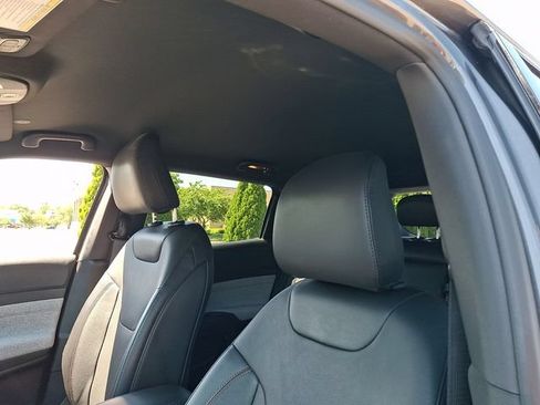 Certified 2023 Jeep Compass Latitude AWD/4WD image 13