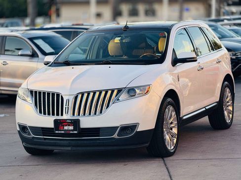 Used 2013 Lincoln MKX FWD image 5