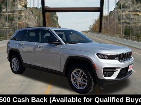 New 2026 Jeep Grand Cherokee Laredo RWD image 1