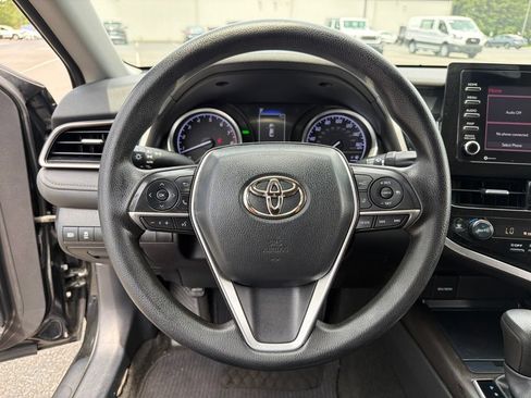 Used 2022 Toyota Camry LE w/ Convenience Package FWD image 15