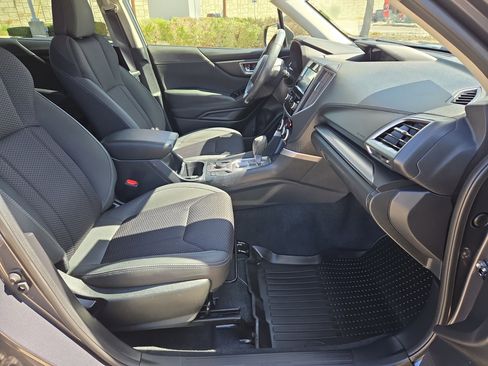 Used 2023 Subaru Forester Premium AWD/4WD image 29