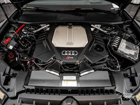 Used 2022 Audi RS 6 AWD/4WD image 4