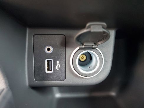 New 2025 Nissan Kicks Play S image 20