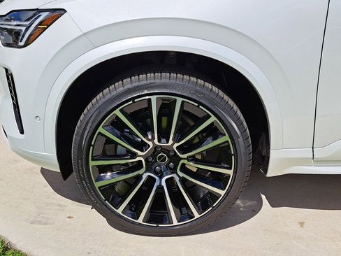 New 2026 Volvo XC90 B6 Ultra w/ Lounge Package image 3