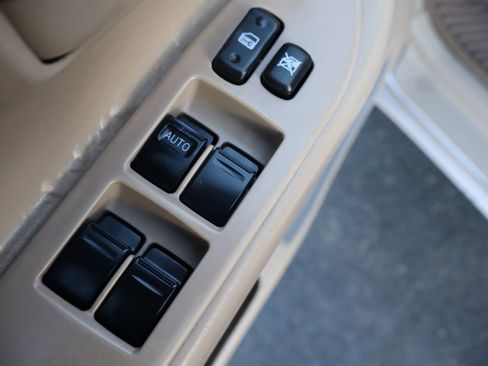 Used 1999 Toyota Land Cruiser image 30