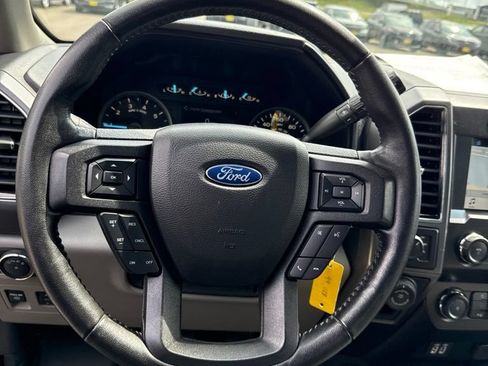 Used 2019 Ford F150 XLT w/ Equipment Group 302A Luxury AWD/4WD image 27
