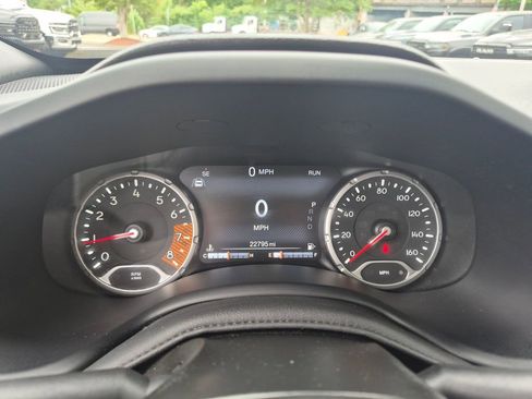 Used 2022 Jeep Renegade Limited w/ Sun, Sound & Wheels Group AWD/4WD image 28
