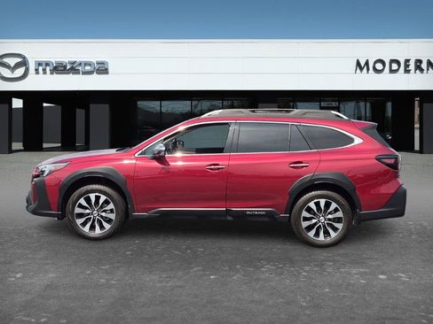 Used 2025 Subaru Outback Touring AWD/4WD image 2