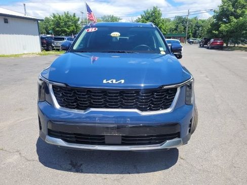Certified 2025 Kia Sorento S AWD/4WD image 8
