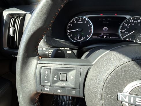 Used 2024 Nissan Pathfinder Rock Creek AWD/4WD image 27