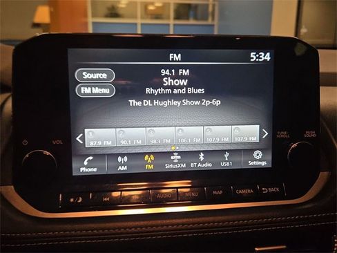 Used 2023 Nissan Rogue Platinum w/ Platinum Premium Package image 16