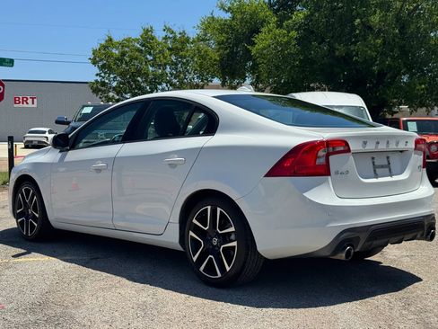 Used 2017 Volvo S60 T5 Dynamic FWD image 4