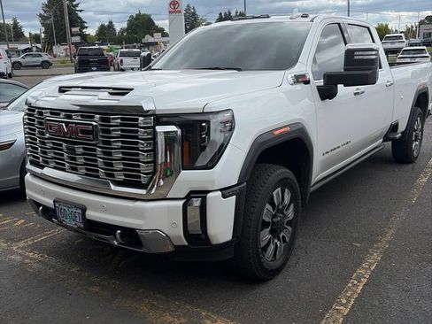 Used 2025 GMC Sierra 3500 Denali w/ Denali Reserve Package AWD/4WD image 1