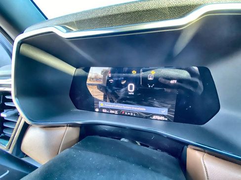 Used 2023 GMC Canyon AT4 w/ AT4 Premium Package image 10