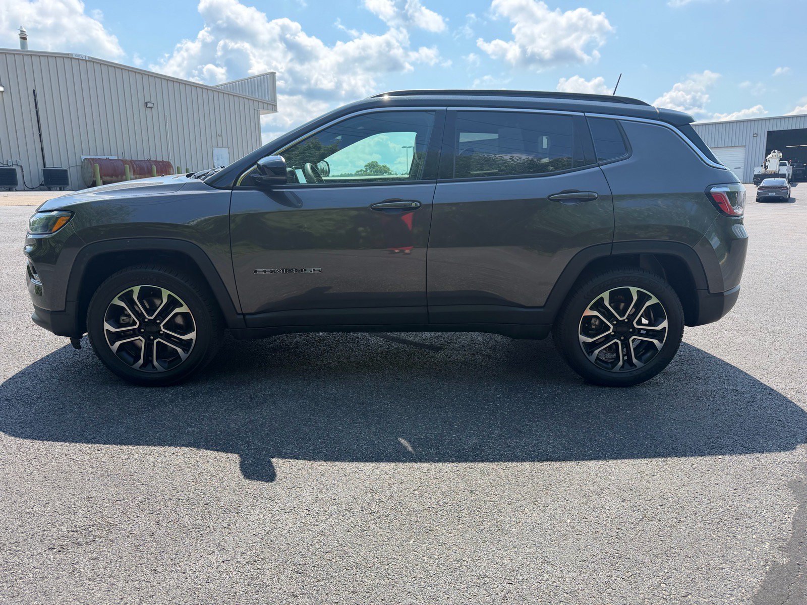 Used 2024 Jeep Compass Limited AWD/4WD image 9