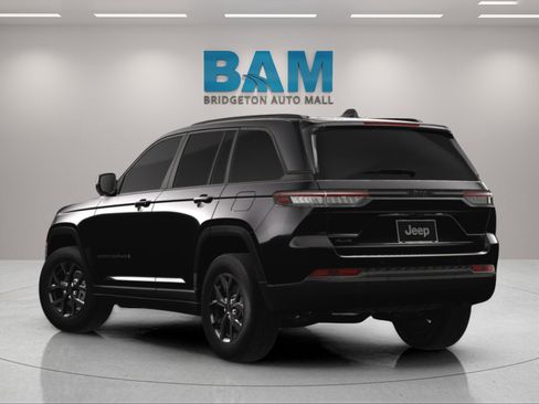 New 2025 Jeep Grand Cherokee Altitude image 7