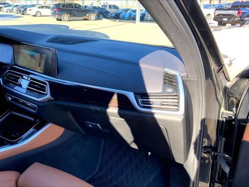 Used 2023 BMW X5 xDrive40i w/ Climate Comfort Package image 17