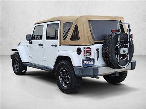 Used 2018 Jeep Wrangler Unlimited Sahara w/ Connectivity Group AWD/4WD image 8