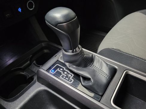 Used 2023 Toyota Tacoma TRD Off-Road image 26