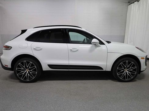 Certified 2026 Porsche Macan AWD/4WD image 10