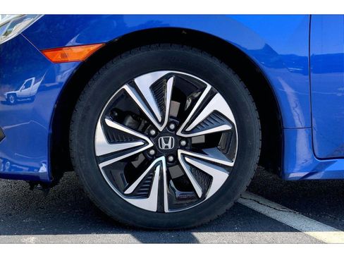 Used 2018 Honda Civic EX-T image 8