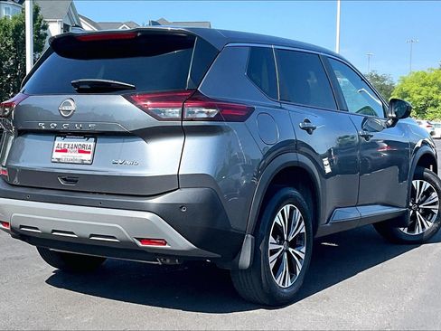 Used 2023 Nissan Rogue SV AWD/4WD image 12