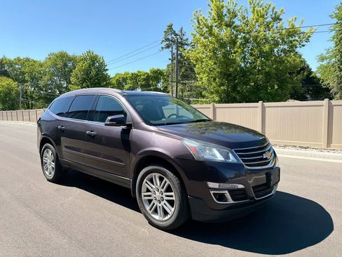 Used 2015 Chevrolet Traverse LT w/ Style and Technology Package FWD image 15