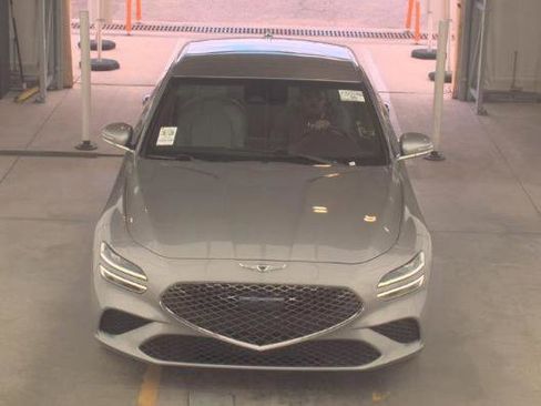 Used 2023 Genesis G70 2.0T image 2
