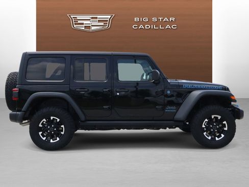 Used 2025 Jeep Wrangler Unlimited Rubicon 4xe w/ Convenience Group AWD/4WD image 6