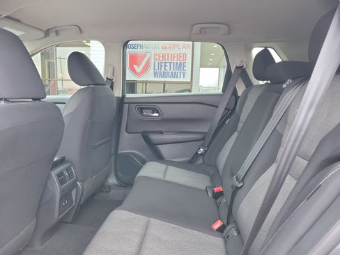 Used 2025 Nissan Rogue SV image 11