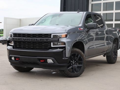 Used 2021 Chevrolet Silverado 1500 Custom Trail Boss w/ Safety Confidence Package AWD/4WD image 3