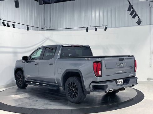 Used 2022 GMC Sierra 1500 Elevation w/ LPO, Elevation Black Package AWD/4WD image 15