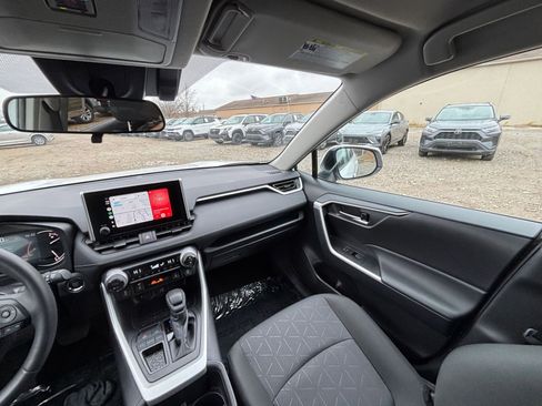 Used 2025 Toyota RAV4 XLE image 35