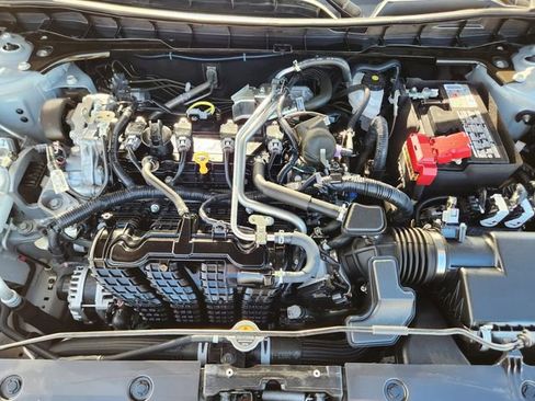 Used 2024 Nissan Altima 2.5 SV image 32