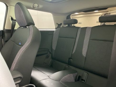 Certified 2025 MINI Cooper S image 23