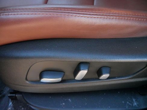 Certified 2023 Cadillac XT5 Sportv w/ LPO, Floor Liner Package image 20