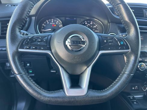 Used 2019 Nissan Rogue SL image 24