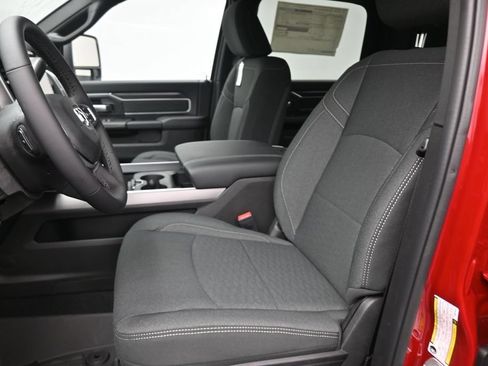 New 2026 RAM 2500 Big Horn AWD/4WD image 19