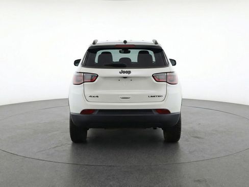 Used 2025 Jeep Compass Trailhawk image 7